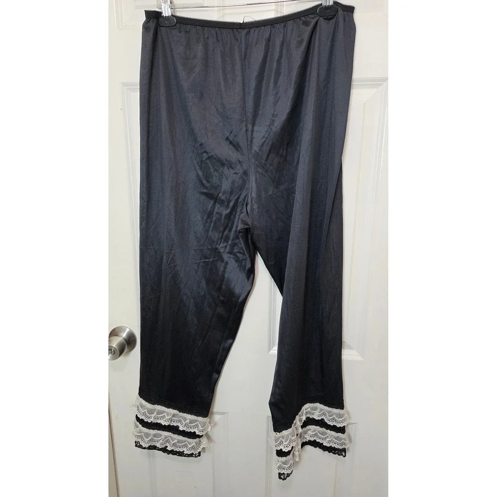 VTG ILGWU Lingerie Culottes Split Slip Pants Black White Lace Trim Size 36 38 - Picture 4 of 5